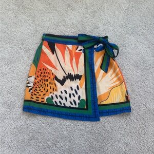 SHEIN Multicolor Skirt with Abstract Design